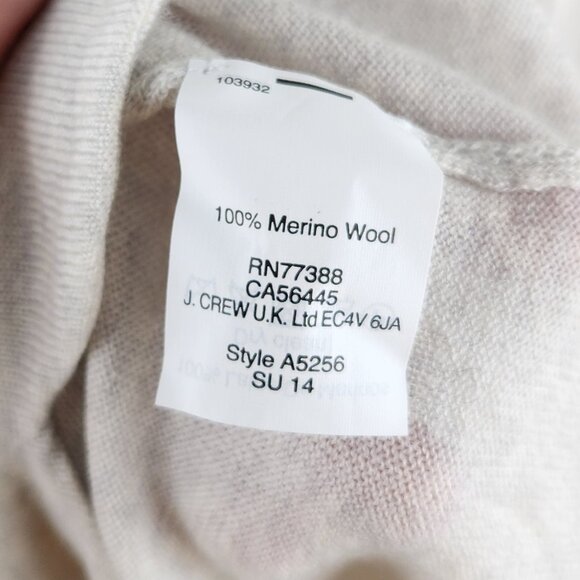 *Flawed* J. Crew Lightweight Merino Wool Scalloped Short Sleeve Sweater sz S - Picture 7 of 11